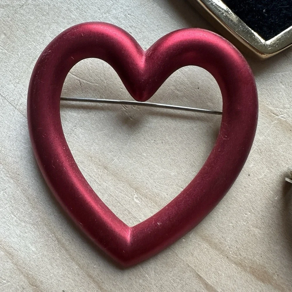 VTG‎ Heart Brooch Pin Lot Of  4 Enamel Felt Multicolor Valentines Love Romance